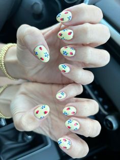 Summer berries, fruit nails, dainty nails Short Nails Fruit, Djerf Avenue Nails, Berry Nail Art, Strawberry And Blueberry Nails, Fruit Nails Short, Fruit Summer Nails, Cute Fruit Nails, Nails Fruit, Short Fruit Nails