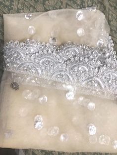 Bridal dupatta with sequin embroidery Custom #silver #ivory #offwhite #beige #indiandupatta #wedding #bridal #veil #chunni #dupatta #deisgner Silver Dupatta, Indian Dupatta, Embroidery Custom, Batik Skirt, Bridal Dupatta, Scallop Border, Wedding Bridal Veils, Embroidered Scarf, Look Classy