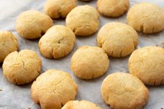 freshly baked cookies on a baking sheet ready to be eaten