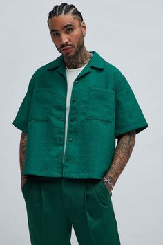 Works perfectly and the cost benefit is excellent. In Brazil is much more expensive even paying the tax is worth it. Tyler The Creator Street Style, Mens Green Outfit, Button Down Shirt Outfit For Men, Colorful Outfits Men, Vintage Shirts Men, Green Outfit Men, Colorful Mens Fashion, Vest Street Style