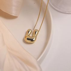 44412897231033 Trendy Initial Pendant Necklaces, Trendy Initial Pendant Charm Necklace, Modern Gold Initial Pendant Necklace, Trendy Initial Pendant Necklace, Trendy Gold Initial Pendant Necklace, Trendy Gold Initial Necklace With Clavicle Chain, Trendy Gold Pendant Initial Necklace, Trendy Gold Necklace With Initial Pendant, Chunky Pendant