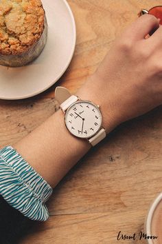 Minimalist Rose Gold Watch For Everyday, Minimalist Everyday Watch With Adjustable Fit, White Minimalist Everyday Watch, Minimalist White Everyday Watch, Elegant Everyday White Watches, Elegant White Everyday Watches, Classic White Watch For Everyday, Classic White Watch For Everyday Wear, Classic White Watch For Everyday Use