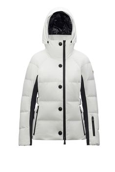 Constructed with 2-layer nylon technique, an ultra lightweight Japanese fabric with a weightless high-performance membrane,the Guyane down jacket features technical fleece inserts that deliver an extra dose of comfort. White Outerwear, Layered Turtleneck, Black Ski Jacket, Short Puffer Jacket, Moncler Women, Puffer Jacket Women, Jacket For Women, Down Jackets, Ski Pants