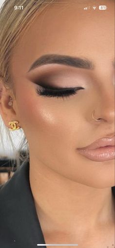 Gala Makeup Looks Smokey Eye, Smokey Eyes Blue Eyes Blonde Hair, Makeup With Dusty Blue Dress, Glam Eyeshadow Looks For Blue Eyes, Smokey Makeup Blue Eyes, Bride Makeup Ideas Wedding, Bridesmaid Makeup For Blue Dress, Prom Makeup For A Black Dress, Matron Of Honor Makeup Ideas