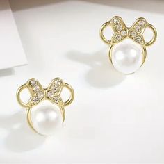 Cute Pair Of Stud Earrings. Perfect For Disney Fans!! 925k Sterling Posts! 18k Gold Plated. Synthetic Zirconia And Pearl Accents. I Have Other Earrings And Items So Please Take A Look And Bundle Mickey Earrings, Disney Necklace, Disney Earrings, Fancy Bows, Mickey Mouse Earrings, Kids Accessories Jewelry, Gem Earrings, Rose Gold Crystal, Ear Earrings