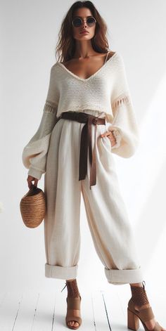 Boho Outfits Women Bohemian, Casual Summer Outfits Boho, Bohemian Chic Outfits Classy, Romantic Nomad Style, Polished Boho Style, Boho Chic Outfits 2024, Bohemian Business Attire, Chic Bohemian Outfits