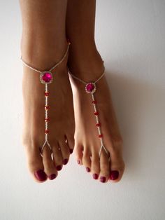 White Barefoot Sandals, Foot Jewelry Beach Wedding, Beach Wedding Accessories, Crochet Barefoot Sandals, Crochet Sandals, Beach Anklets, Wedding Accessory, Jewelry Bridesmaid, Beaded Anklets