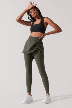 Meet your hiking bff. With a buttery-soft legging and bungee-style skirt, your next adventure offers full-coverage and and an oh-so-cute wardrobe staple. Features + Fit • Pinch-free, elastic waistband• Built-in, full-length legging • Pockets• Anti-cameltoe• Bungee drawcord for convertible hem length • 27” (69 cm) Recommended for heights 5’4” to 5’7 (163 cm to 170 cm) Fabric + Care Outer Skirt: 85% Nylon 15% Spandex; Inner Leggings: 77% Polyester 23% Spandex Buttersmooth Single BrushedCare: Wash Brunch Sweater, Climbing Ivy, Magenta Sweater, Cable Headband, Running Outfits, Summer Gym, Hot Pink Sweater, Walking Exercise, Buttery Soft Leggings