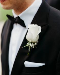 Tuxedo, Black Tie Wedding, Buttonhole, Bouttoniere, White Rose, Gypsophila, Babies Breath White Flower Boutineer Wedding, Boutineer Ideas White Rose, Groom Rose Boutonniere, All White Boutonniere Wedding, Boutonniere Wedding White Rose, White Rose Buttonhole Groom Boutonniere, White Black Wedding Bouquet, White Rose Wedding Boutonniere, Single White Rose Boutonniere