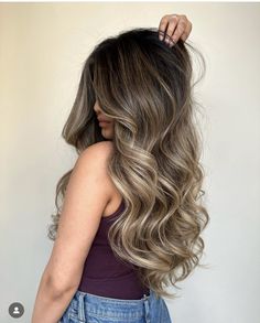 Caramel Brown Hair Color, Caramel Brown Hair, Hair Colour Ideas, Airbrush App, Brunette Balayage, Brown Hair With Blonde Highlights