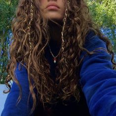 Curly Pirate Hair, Long Fine Curly Hair, Hippie Curly Hair, Spiritual Hair, Stringy Hair, Pirate Hair, Peinados Hair Styles, Hairdos For Curly Hair