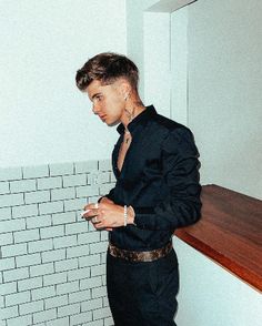 BJ Ballentine Bj Ballentine, Victor Perez, Handsome Italian Men, Hair Cut Guide, Spring Outfits Men, Fashion Nova Outfits, Formal Mens Fashion, Mens Haircuts Fade, Elegante Casual