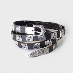 This premium Viking belt is covered with Sterling Silver 925 and is based on a find from grave Bj 369 in Birka, Sweden. As a truly prominent piece, this belt is for true Viking Age connoisseurs who appreciate historical authenticity and the work that goes into crafting a premium item like this. The belt is covered with silver fittings that match the buckle and strap end. A richly decorated belt, such as this one, would have belonged to a high-ranking person, such as a chieftain or wealthy Viking Silver Plates, Viking Belt, Iron Ring, Simple Leather, Viking Age, Leather Belt, Silver 925, Vikings, Sweden