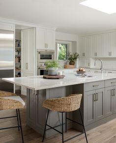 With minimal space for a large walk-in pantry, which our client's requested, we had to get creative. What pantry?...⁠ ⁠ 📸 @mirandaestes⁠ ⁠ Airy Kitchen, Kitchens Cabinets, Hidden Pantry, Lake House Kitchen, Road House, Pine Lake, Sleek Kitchen, White Kitchen Design, Minimal Space