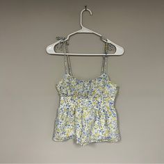 No Flaws Perfect For Spring & Summer! Flattering And Unique Babydoll Tank Top/Cami Beautiful Floral & Seersucker Pattern Adjustable Tie Sleeves Stretchy Bodice Offers Welcome! 5-Star Rated Freshly Cleaned Ships Quickly Smoke-Free Home Cute Yellow Sleeveless Top, Vacation Sleeveless Tops With Lemon Print, Sleeveless Tops With Lemon Print For Vacation, Urban Outfitters Cotton Tops With Floral Print, Yellow Urban Outfitters Top For Spring, Urban Outfitters Yellow Tops For Spring, Beach Cotton Tops With Lemon Print, Urban Outfitters Yellow Cotton Top, Yellow Urban Outfitters Top For Vacation