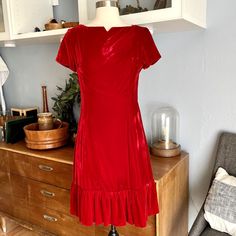 Vintage 50's Suzy Perette New York Red Velvet Sheath Dress Cocktail Size: 4/6 Chest: 35" Waist: 29.5" Length: 36" Back zipper closure. Condition: Good. All-over rushed velvet. No rips or holes. Fitted Red Vintage Dress For Evening, Red Vintage Fitted Dress With Short Sleeves, Red Sleeveless Vintage Dress, Vintage Red Velvet Dress, Red Fitted Knee-length Vintage Dress, Retro Red Sleeveless Vintage Dress, 1960s Red Dress, 1970s Red Summer Dresses, Velvet Sheath Dress