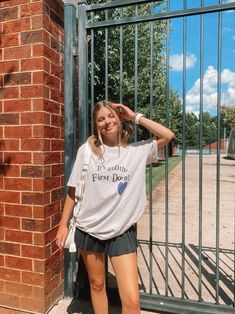 ☆Our "First Down" tee is a must have for football season! Stock up on all our gameday items to cheer on your favorite team. This tee comes in red, orange, purple, and blue to fit any team! Cotton Blend light grey tee with varying colored designs Materials may have natural variations Colors may vary from different viewing devices Comes Regular Length ☆For a cropped, distressed, or acid washed look add customizations to the notes section at checkout. ☆Please note: This item is a handmade item and Sporty T-shirt For Spring Fan Merchandise, Casual T-shirt For Game Day In Spring, Casual Athletic Heather T-shirt For Game Day, School Spirit T-shirt For Game Day, Relaxed Fit, Casual Gray T-shirt For College, Casual Athletic Heather T-shirt With Letter Print, Casual Crew Neck T-shirt For Football Season, Casual Text Print T-shirt For Fan Gear, Summer Graphic Tee Tops For Fans