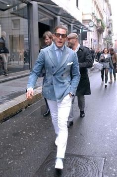 Double Breasted Blazer Men, Heir Style, Lapo Elkann, Blazer Outfits Men, White Dress Shoes, Sports Coat, Sharp Dressed Man, Suit Style, Mens Fashion Suits