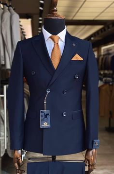 Double Breasted Suit For Men, Suit Outfit For Men, Men In White Shirt, White Shirt Outfit Ideas, Black Suit Outfit, Outfit Ideas All Black, Men's Black Suit, Blue Suit Outfit, Men Suit Outfit