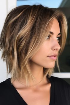 Bob Hairstyle Ideas, Bob Hairstyles For Thick, Choppy Bob Hairstyles, Trendy Hairstyle, Medium Hair Cuts, Shoulder Length Hair, Medium Length Hair Cuts