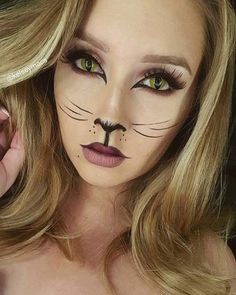 Monster Ag Kostüm, Pretty Halloween Makeup, Fox Makeup, Meme Costume, Cute Halloween Makeup