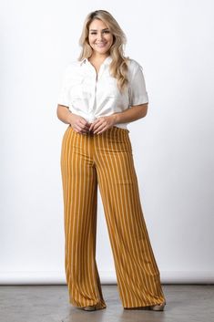 Plus Size Womens Pants Suit, Patterned Palazzo Pants Outfit, Plus Size Structured Outfits, Nuetral Pallete Outfits Plus Size, Plus Size Outfits Feminine, Cool Clothes Plus Size, Plus Size Edgy Office Outfit, Plus Size Dress Pants, Plus Summer Work Outfits