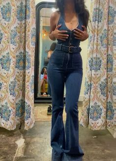 This really expensive jumpsuit I tried that was worth every penny because it made me look snatched Jean Jumpsuit, Outfits 70s, Winter Fashion Outfits Casual, Jumpsuit Outfit, Denim Jumpsuit, Lookbook Outfits, Teen Fashion Outfits