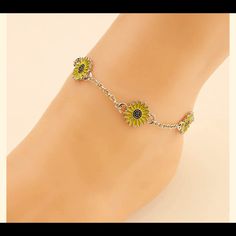 The Chain Length Is 23cm(9.1in) + 7cm(2.8in), And The Sunflower Size Is About 14mm(0.56in) Weight: 6g Package: 1pcs Materials: Anklet Make From Alloy And 18k Gold Plated, Color Last Long. Sunflower Paint With Gold/White Oil. Not Stamped Meaningful Gift:Sunflower Means Hope, Healthy, Brave, Friendship, Wear This Anklet Can Bring You Good Luck. You Can Also Buy One To Send Your Friend As Gift Summer Yellow Metal Jewelry, Sunflower Anklet, Silpada Earrings, Boho Hoop Earrings, Spike Necklace, Bunny Earrings, Diamond Accent Ring, Purple Necklace, The Sunflower