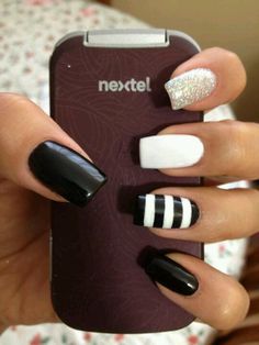 Blanco y negro Black And White Nail, Black And White Nails, Black And White Nail Art, Black White Nails, White Nail Art, White Nail Designs, White Nail