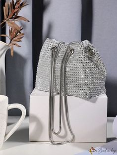 BirdinBag - Bolso de fiesta con adornos de pedrería Silver Handheld Bag With Bling, Crystal Clutch Bag With Rhinestones, Silver Crystal Clutch Bag, Silver Rhinestone Pouch Bag, Silver Bling Handheld Bag, Handheld Crystal Bags With Rhinestones, Silver Embellished Crystal Bag, Silver Crystal Embellished Bags, Silver Embellished Crystal Bags