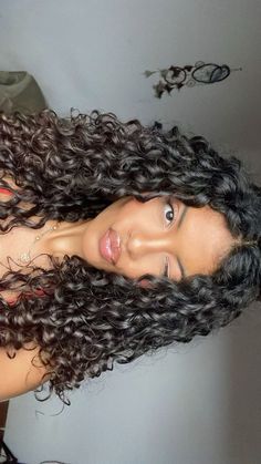 Curly Hair Latina, Hair Latina, Perfect Curly Hair, Curly Hair Care Routine, Curly Braids, Crimped Hair, Beautiful Curly Hair, Cute Makeup Looks, Curly Hair Inspiration