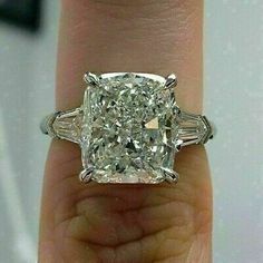 Radiant Cut Rings, Propose Ring, Cushion Cut Diamond, Moissanite Wedding Rings, Silver Engagement Rings, Diamond Solitaire Rings, Sapphire Jewelry, Three Stone Rings, Dream Jewelry