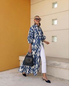 Spring Denim Outfits, Dress Over Jeans, Dress Over Pants, Shirt Dress Outfit, Spring Denim, Batik Fashion, Kimono Fashion, Denim Outfit