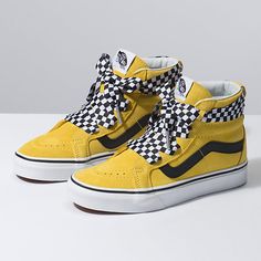 Vans Shoes Fashion, Timberland Boots Outfit, Timberland Waterproof Boots, Shoes Wallpaper, Yellow Boots, Shoe Company, Vans Sneakers