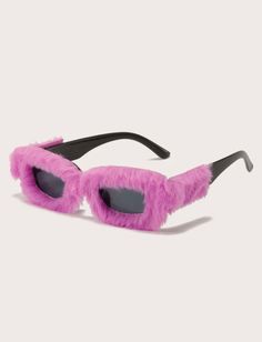 Super fun and cute look! Faux fur sunglasses; plastic rim. Trendy Winter Sunglasses With Tinted Lenses, Trendy Tinted Sunglasses For Winter, Good Times, Faux Fur, Sunglasses