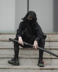 Techwear Outfits, Techwear Fashion, Action Pose Reference, Urban Ninja, 사진 촬영 포즈, Female Pose Reference, Body Reference Poses, Human Poses Reference, Figure Poses