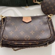 Authentic Lv Multipochette Hard To Find With Kaki Strap Louis Vuitton Cosmetic Pouch, Louis Vuitton Odeon, Louis Vuitton Felicie Pochette, Lv Multi Pochette, Louis Vuitton Favorite Mm, Louis Vuitton Felicie, Favorite Mm, Louis Vuitton Favorite, Louis Vuitton Pink