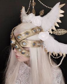 Diy Angel Headpiece, Elegant Angel Costume, Angel Outfit Reference, Angel Head Piece, Angel Wing Headpiece, Angel Like Outfit, Bible Angel Costume, Seraphim Headpiece