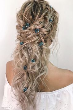 Boho Wedding Hairstyles, Bohemian Wedding Hair, Boho Bridal Hair, Prom Hair Down, Boho Wedding Hair, Wedding Hair Styles, Wedding Hair Inspiration, Wedding Hair Makeup, Braided Hairstyles For Wedding