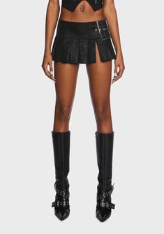 Midnight Viral Takeover Mini Skirt – Dolls Kill Pleated Black Mini Skirt, Lip Service Skirt, 70s Minimalism, Leather Mini Skirt Outfit, Pride Clothes, Rave Boots, Pleated Leather Skirt, Vinyl Bodysuit, Skirt Set Outfit