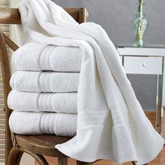 Parador® Luxury Hotel Towels - www.towel.com Hotel Bath Towels, Towel Display, Spa Wraps, White Bath Towels, White Hand Towels, Hotel Towels, Monogram Towels, Hotel Industry, Turkish Bath Towels