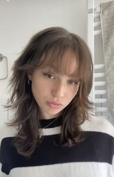 - Check more at https://howcandothis.com/hairstyleideas/102205/ Wolfcuts Medium Hair, Wolfcut Bangs Long, Wolf It With Bangs, Wolfcut With Straight Hair, Wispy Bangs Shaggy Hair, Wolfcut And Bangs, Wolf Cut With Straight Bangs, Short Layers Straight Hair, Wolfcut With Bangs Straight Hair