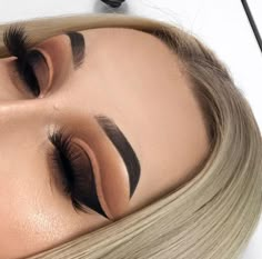 Make Up Designs, Drag Make-up, Makijaż Smokey Eye, Winter Makeup, Makeup Eye Looks, Creative Eye Makeup, Creative Eye, Make Up Looks, Eye Shadows