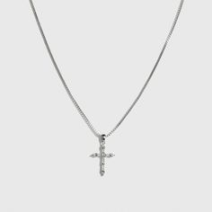 Faites revivre la croix de votre grand-mère avec une touche de modernité. La croix Angelica est une croix complexe, féminine et délicate, utilisant un mélange de zircon en émeraude avec une monture antique.
Détails :


Argent sterling


Pendentif de 25 mm
Chaîne en boîte de 22 pouces de long (ré-ajustable à 21 pouces et 20 pouces)
Zirconias de qualité AAAA Sterling Silver Diamond Cut Cross Necklace, Cross Necklace With Diamond Cut Cubic Zirconia, Cubic Zirconia Cross Necklace With Diamond Cut, Sterling Silver Diamond Cut Pendant Cross Necklace, Sterling Silver Diamond Cut Cross Pendant Necklace, Sterling Silver Cross Necklace With Diamond Cut, Sterling Silver Cross Necklace With Clavicle Chain, Diamond Cut Cubic Zirconia Cross Necklace, Silver Diamond Cut Pendant Cross Necklace