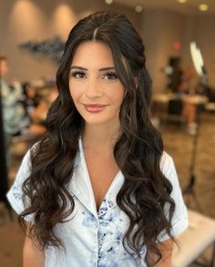 Wedding Hair Brunette, Bridal Hair Half Up, Bridal Hair Down, Rambut Brunette, Wedding Hair Half, Engagement Hairstyles, Bridal Hair Inspiration