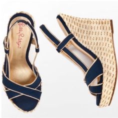 Lilly Puitzer Ashley Wedge Canvas True Navy Sandal Size - Women's 8 New In The Box! Navy Blue Canvas Staps On A Lovely Woven Wedge! Piped In A Soft Gold Trim. A Perfectly Comfortable Wedge Heel. Chic Blue Wedge Sandals For Beach, Summer Prep, Budget Outfits, Navy Sandals, Comfortable Wedges, Heels High, Shoes Heels Wedges, Shoes Collection, Wardrobe Ideas