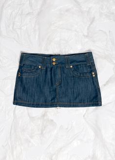 This Y2K vintage skirt from Bench is the denim micro skirt that will make you feel like you've stepped straight out of a music video from the early 2000s! Recommended size: EU 40-42 Features: - five pockets - zip closure - 50% cotton, 50% polyester Every item we manage is cleaned and, when necessary, repaired, ensuring it arrives to you in top condition. Size: XL / US 10 / UK 14 / IT 46 Other size info: Labelled size: L Measurements:  waist (seam to seam): 45 cm / 17.6" length: 32 cm / 12.5" Fab Denim Micro Skirt, Blue Denim Mini Skirt, Micro Skirt, Jeans Y2k, Vintage Rock, Denim Mini Skirt, Vintage Skirt, Label Sizes, Y2k Vintage