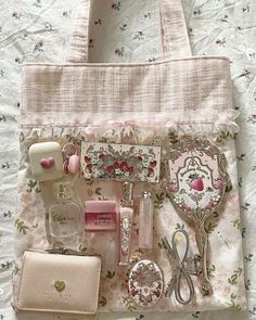 Fancy Makeup, Pink Girly Things, Princess Aesthetic, Girly Accessories