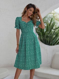 Casual Puff Sleeve Vacation Dress, Green Puff Sleeve Midi Dress For Summer, Casual Green Dress For Picnic, Green Casual Dress For Picnic, Green Midi Dress With Puff Sleeves For Summer, Beach Sundress With Puff Sleeves, Casual Green Midi Dress With Puff Sleeves, Casual Knee-length Sundress For Picnic, Casual Knee-length Sundress For Picnics