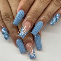 Top Trendy Winter Nails Color Ideas 2024 - 2025: Stylish Designs from Almond to Stiletto Shapes Nails Color Ideas, Summer Lipstick Colors, Trendy Winter Nails, Blue Christmas Nails, Snowflake Nail Design, Christmas Nail Ideas, Long Acrylic Nail Designs, Square Nail Designs